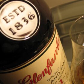 Cách phân biệt rượu Glenfarclas thật giả