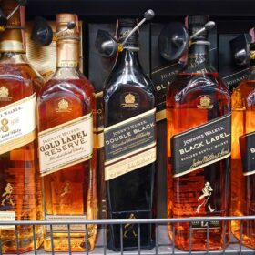 Rượu Johnnie Walker có bao nhiêu loại?