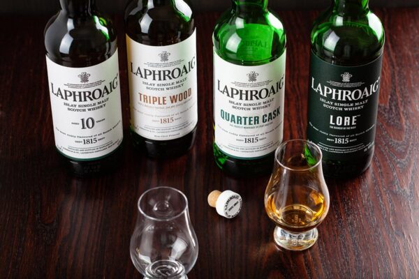 Rượu Laphroaig có mấy loại?