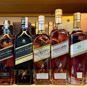 So sánh chi tiết Johnnie Walker Red, Black, Double Black