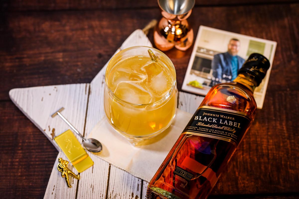 Uống Johnnie Walker với đá