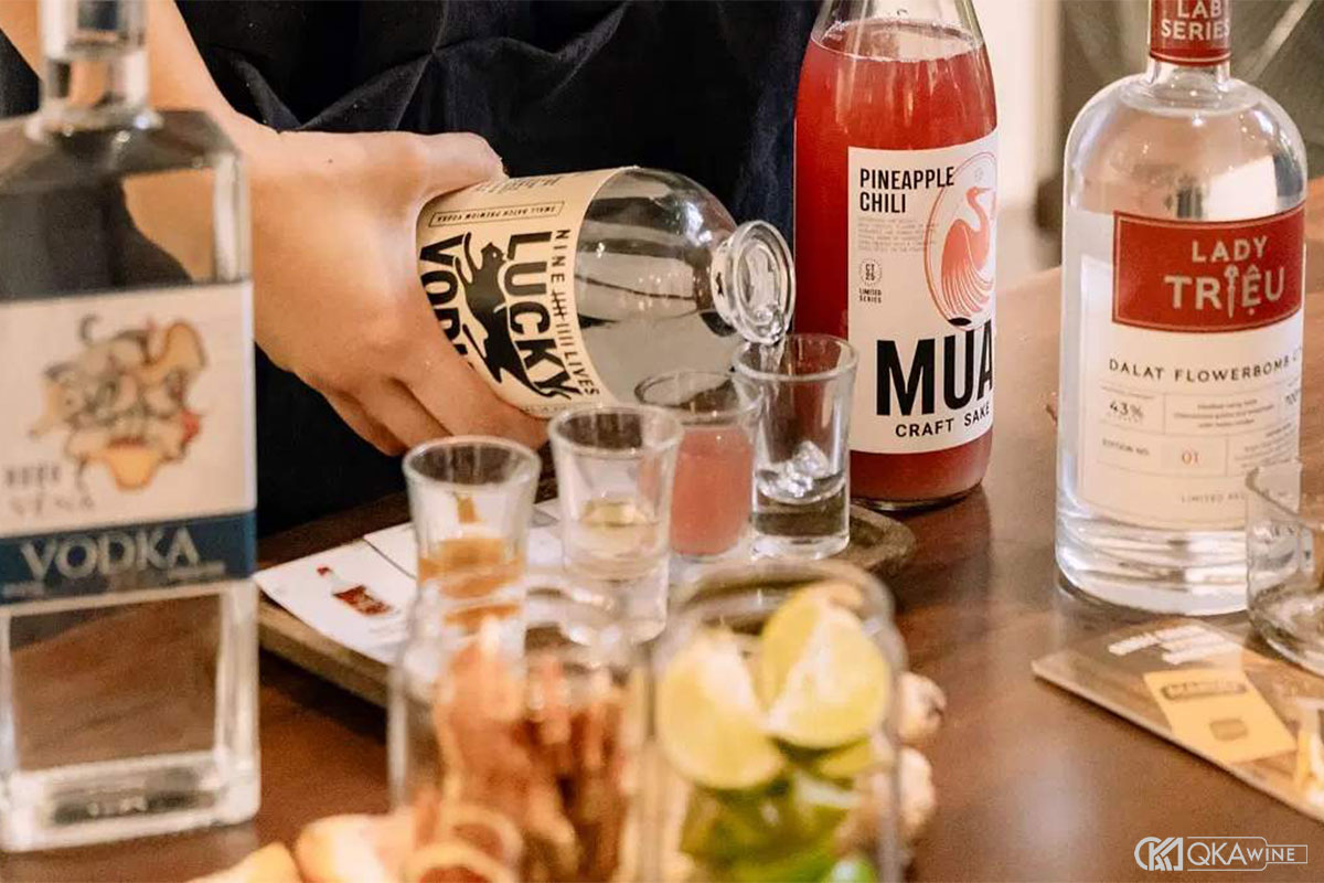 Nên chọn vodka nhập khẩu hay nội địa