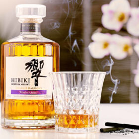 Review rượu Hibiki Harmony