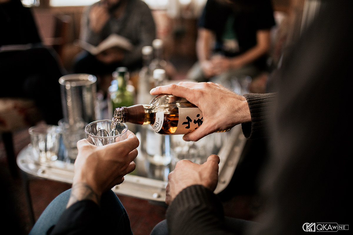 So sánh Hibiki và Yamazaki về hương vị