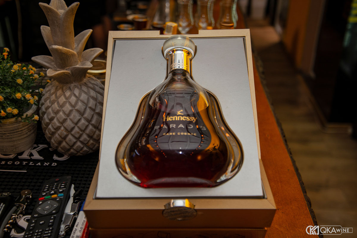 Mua rượu Hennessy chính hãng để thưởng thức trọn vẹn