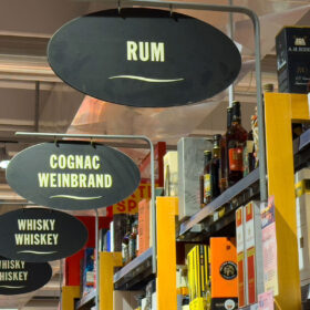 So sánh rượu Rum và Cognac