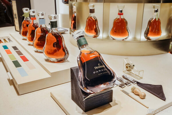 Trải nghiệm Hennessy Paradis và Richard