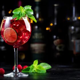 Cách pha cocktail rượu vang đỏ