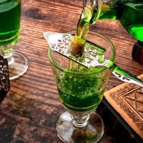 Cấu trúc hương và hậu vị của Absinthe