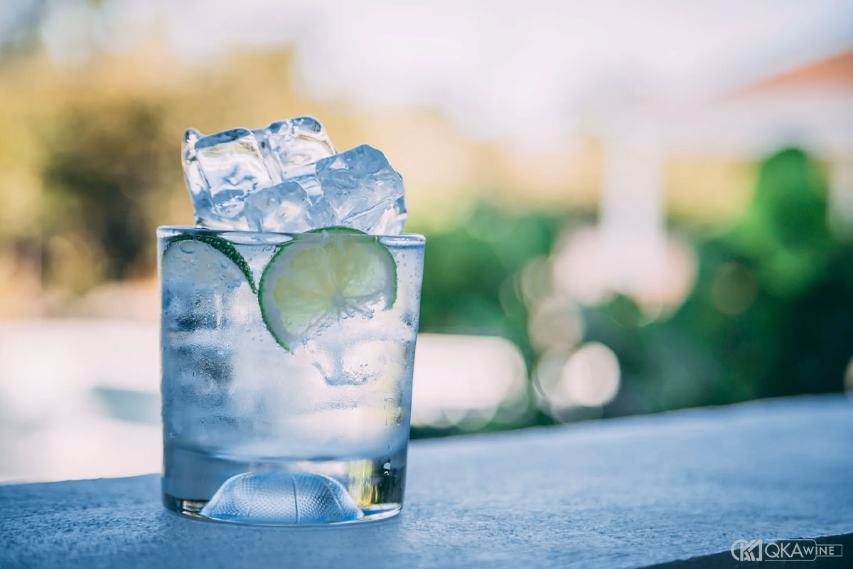 Chọn đá uống Gin