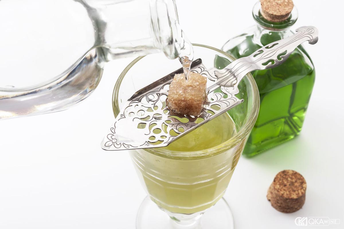 Đường viên và khay pha Absinthe