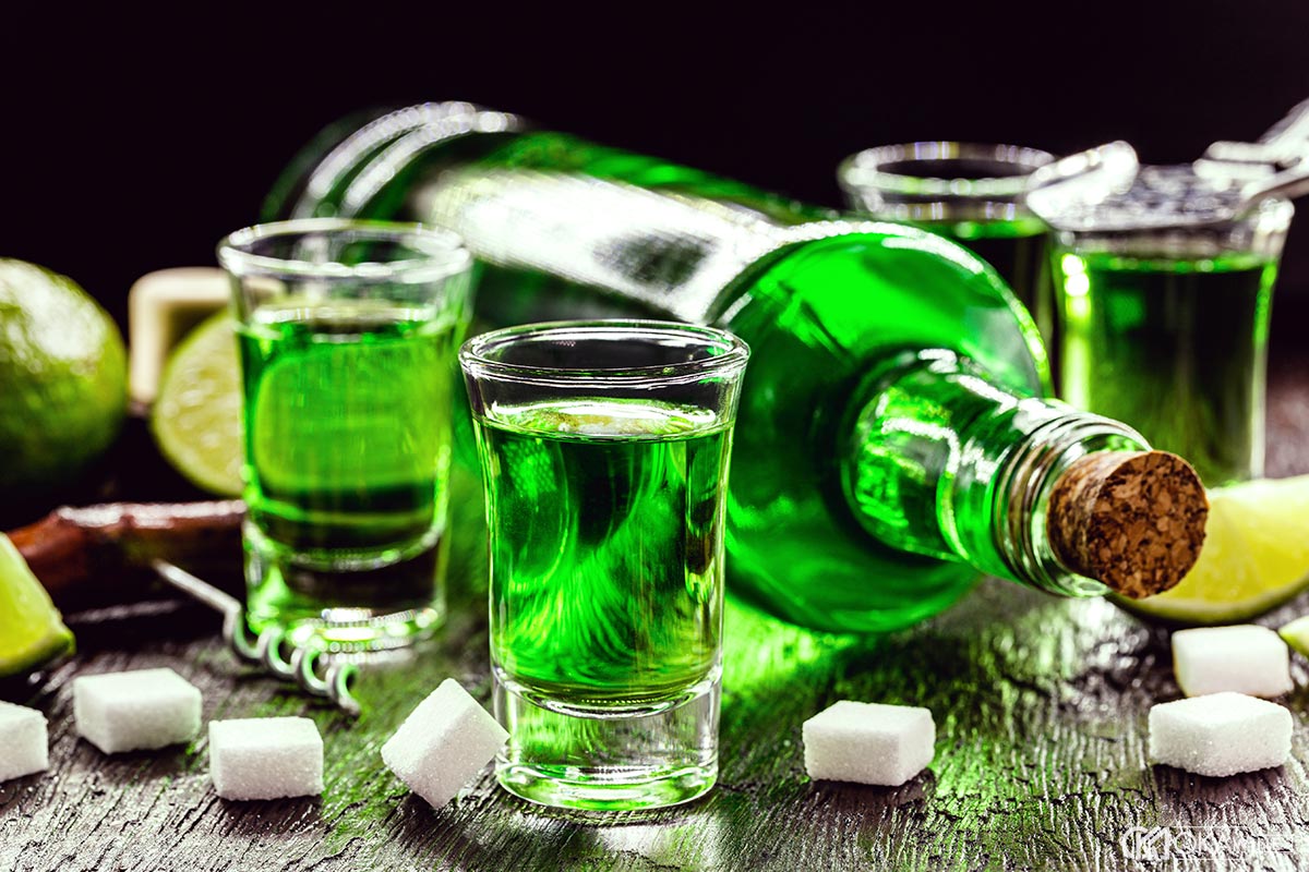 Hướng dẫn pha chế rượu Absinthe đúng chuẩn châu Âu