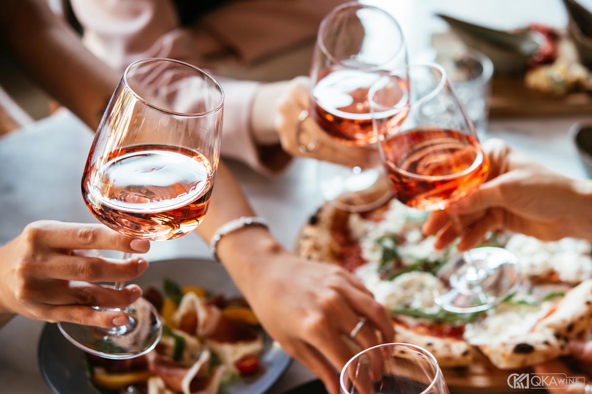 Pairing và cách bảo quản vang hồng