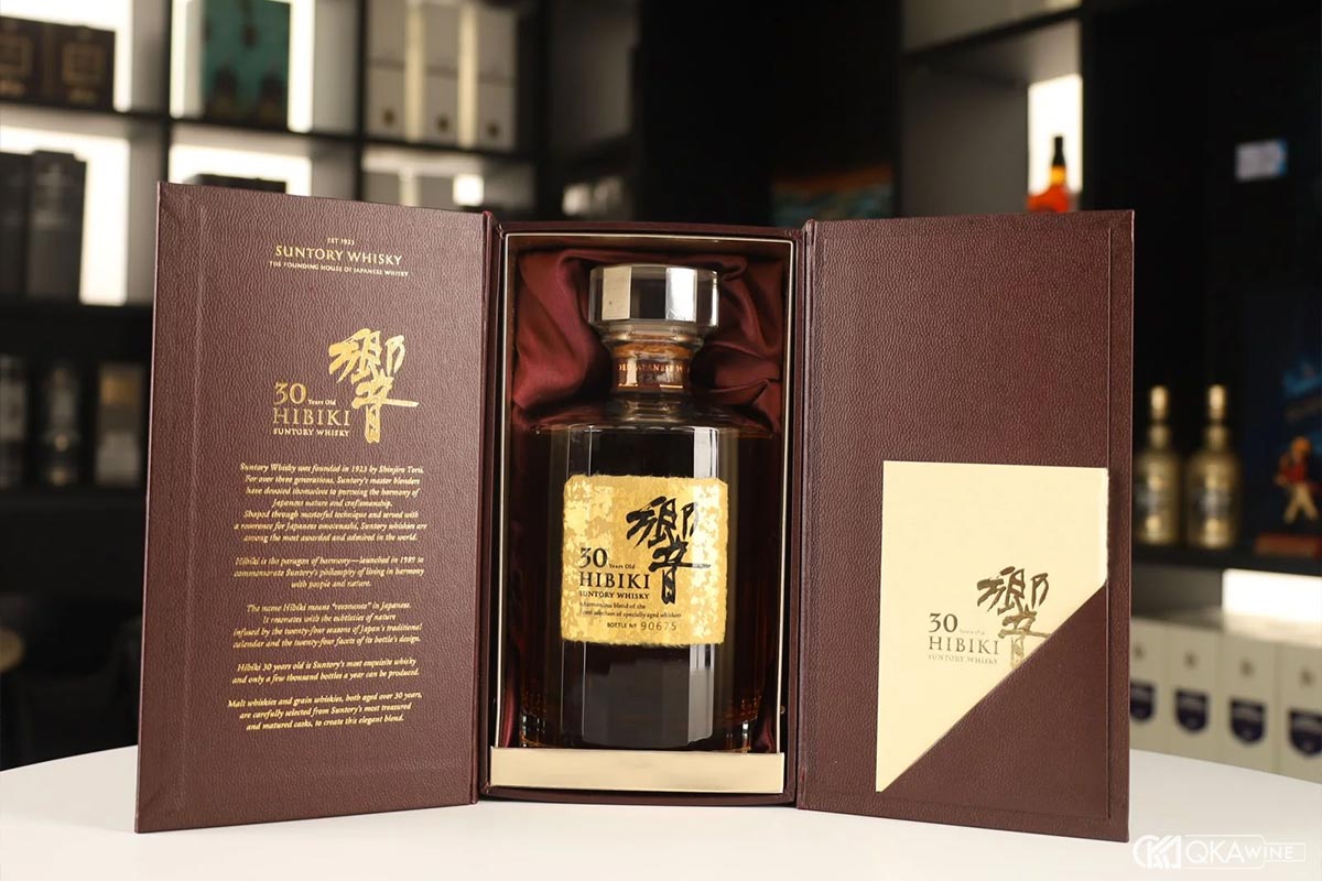 Quà tặng rượu Hibiki