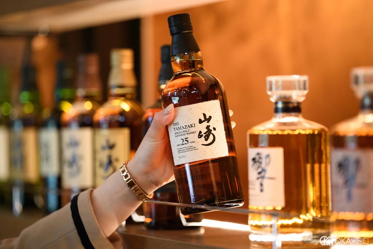 Quy trình blend nghệ thuật của Suntory