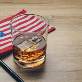 Quy trình sản xuất whiskey Mỹ
