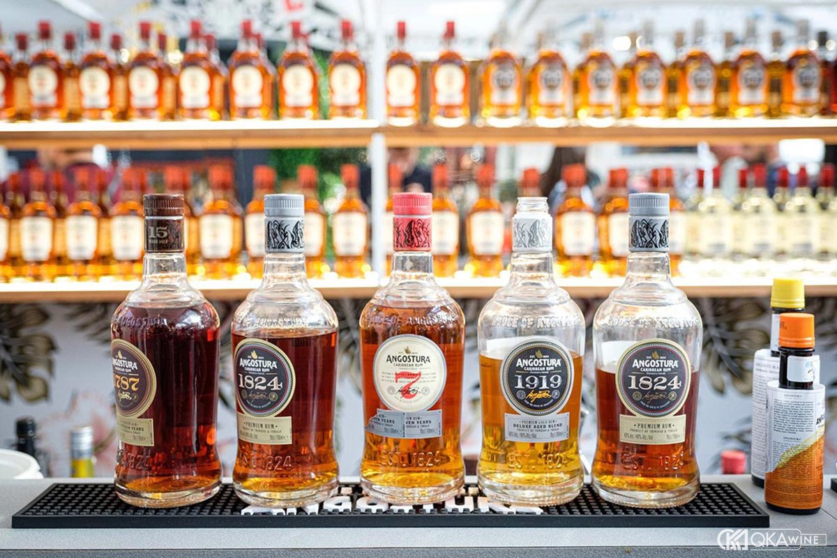 Rượu Rum Angostura