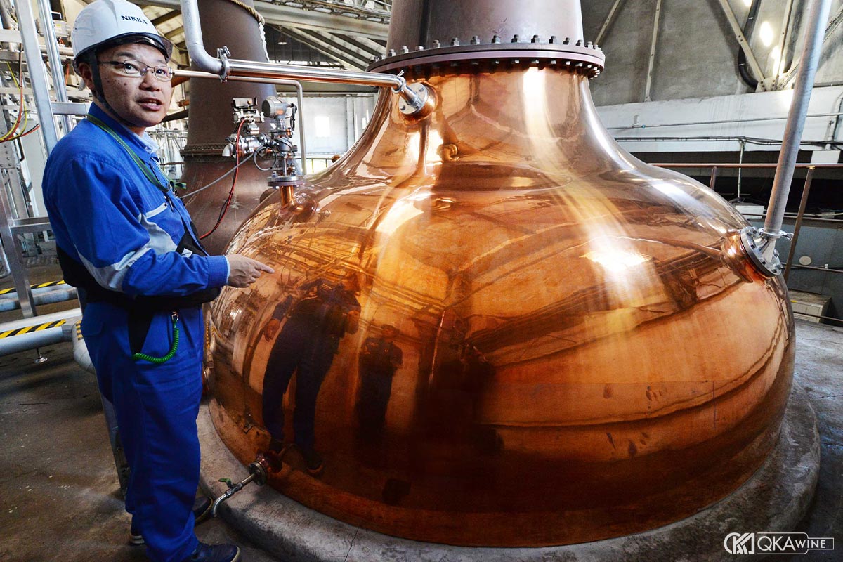 Continuous still và sự ổn định trong sản xuất whisky Nhật