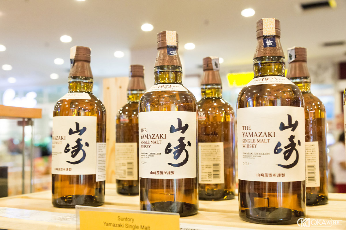 Dấu ấn hương vị của nghệ thuật ủ thùng Yamazaki trong whisky Nhật