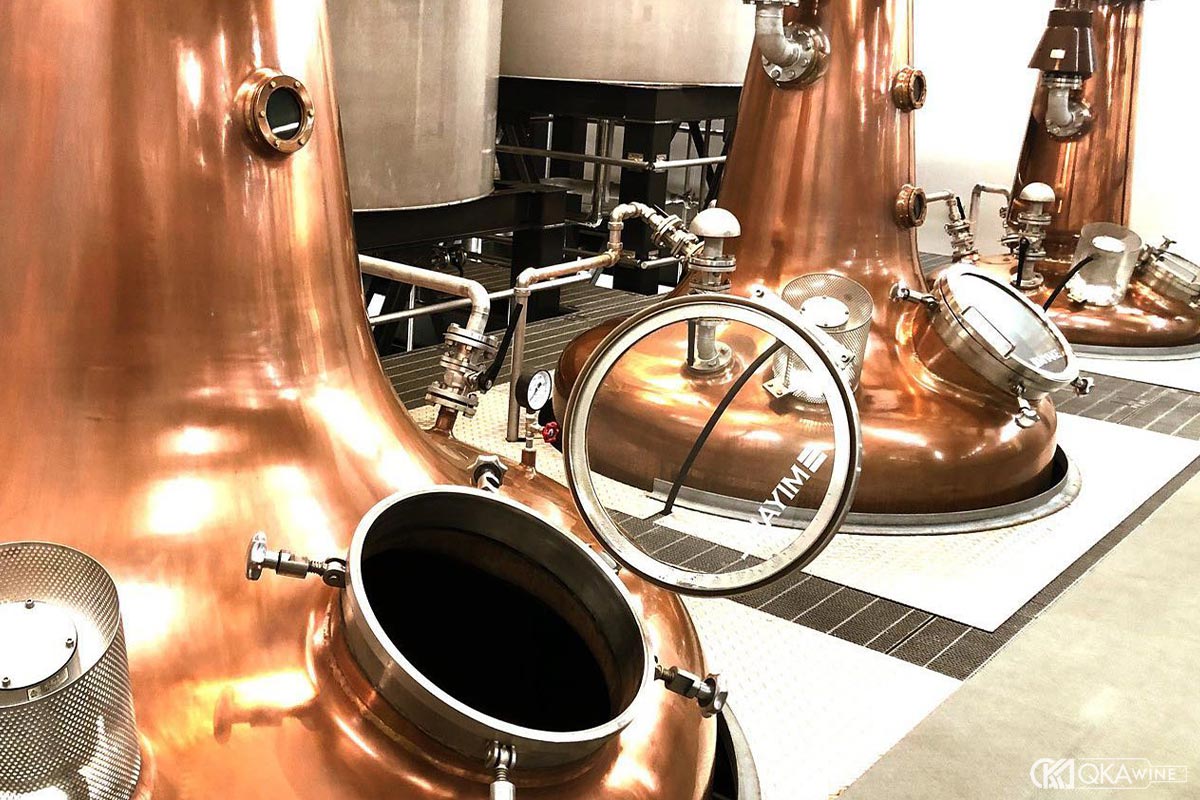 Low pressure distillation: Bí mật tạo hương tinh tế