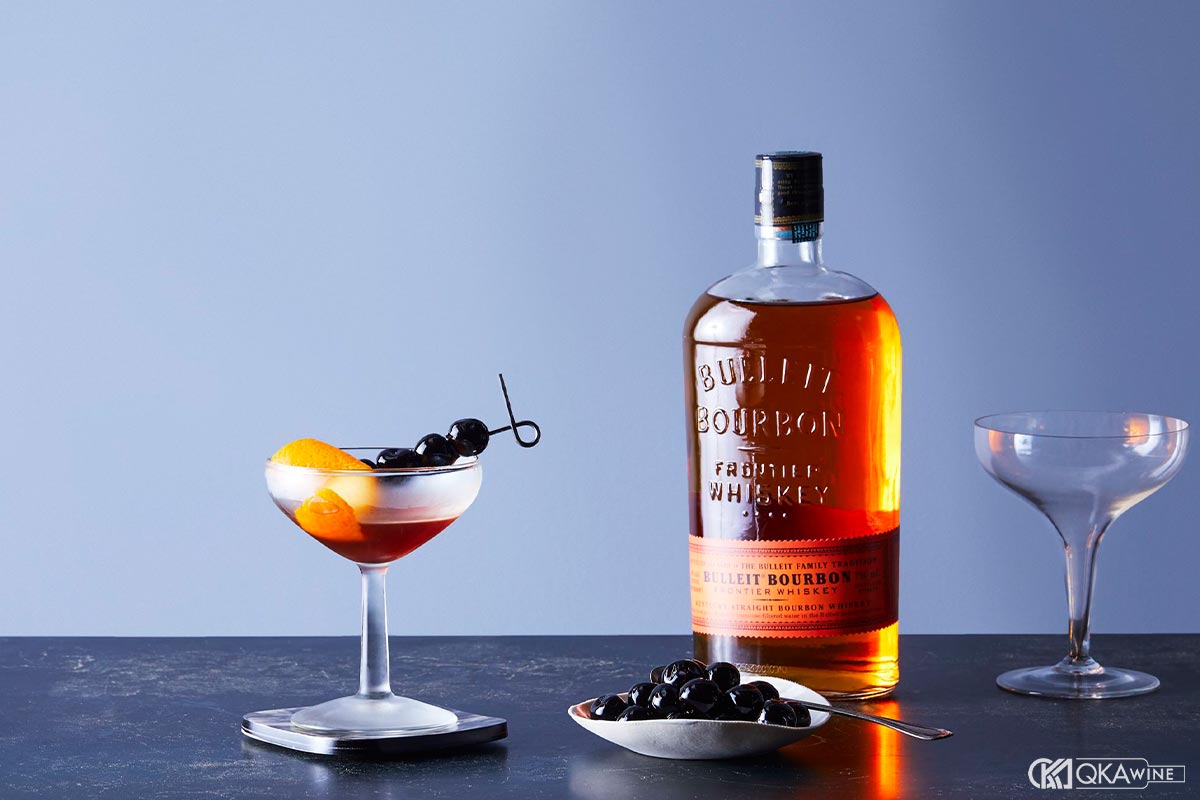 Manhattan Bourbon whiskey cocktail