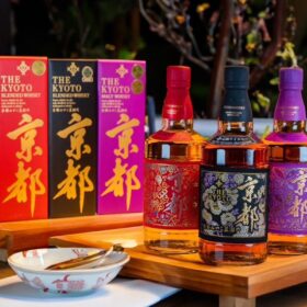 Nghệ thuật phối trộn hương vị whisky từ Kyoto Distillery