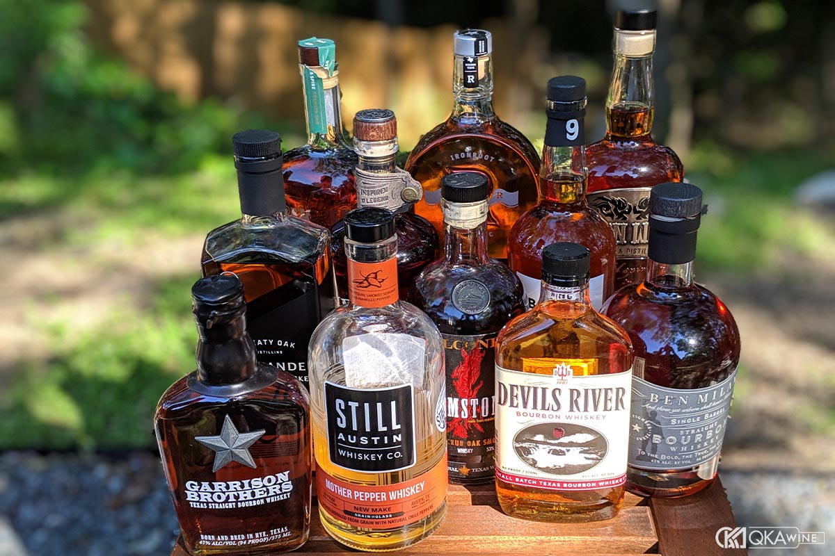 Sự khác biệt giữa Tennessee whiskey và Bourbon whiskey