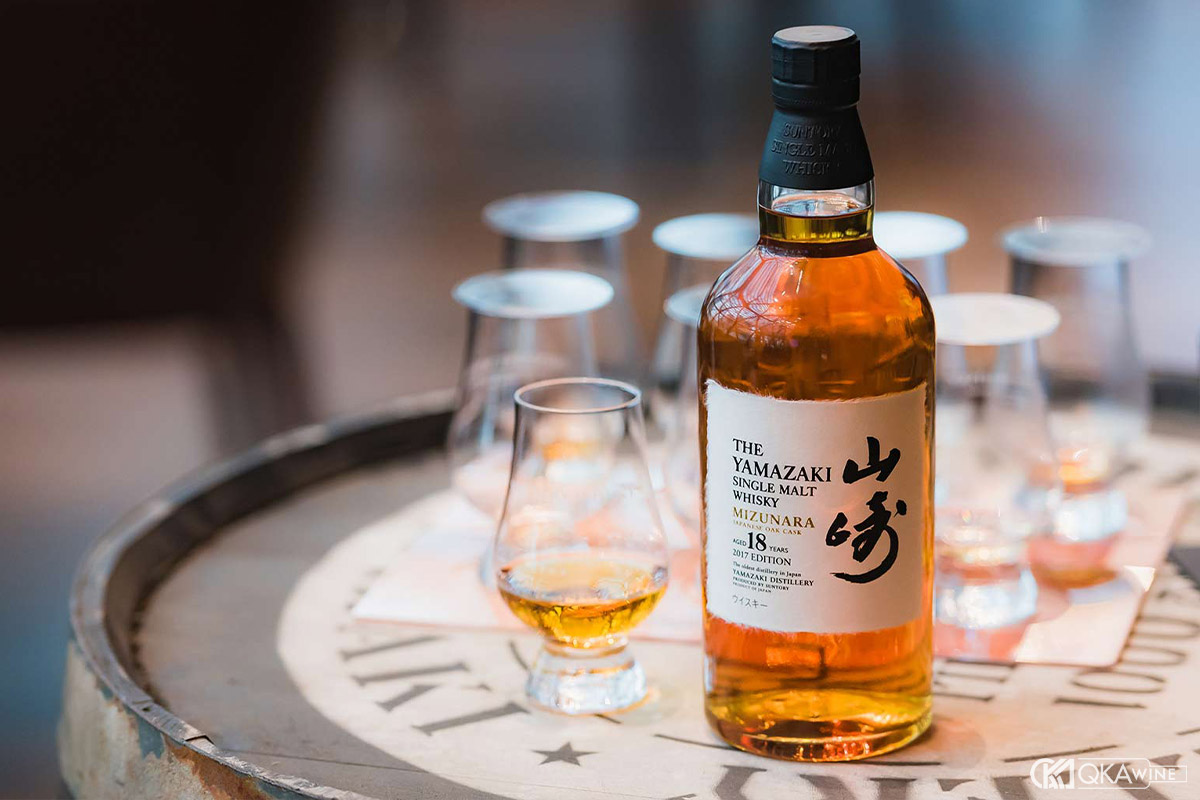 Thùng gỗ Mizunara tại Yamazaki