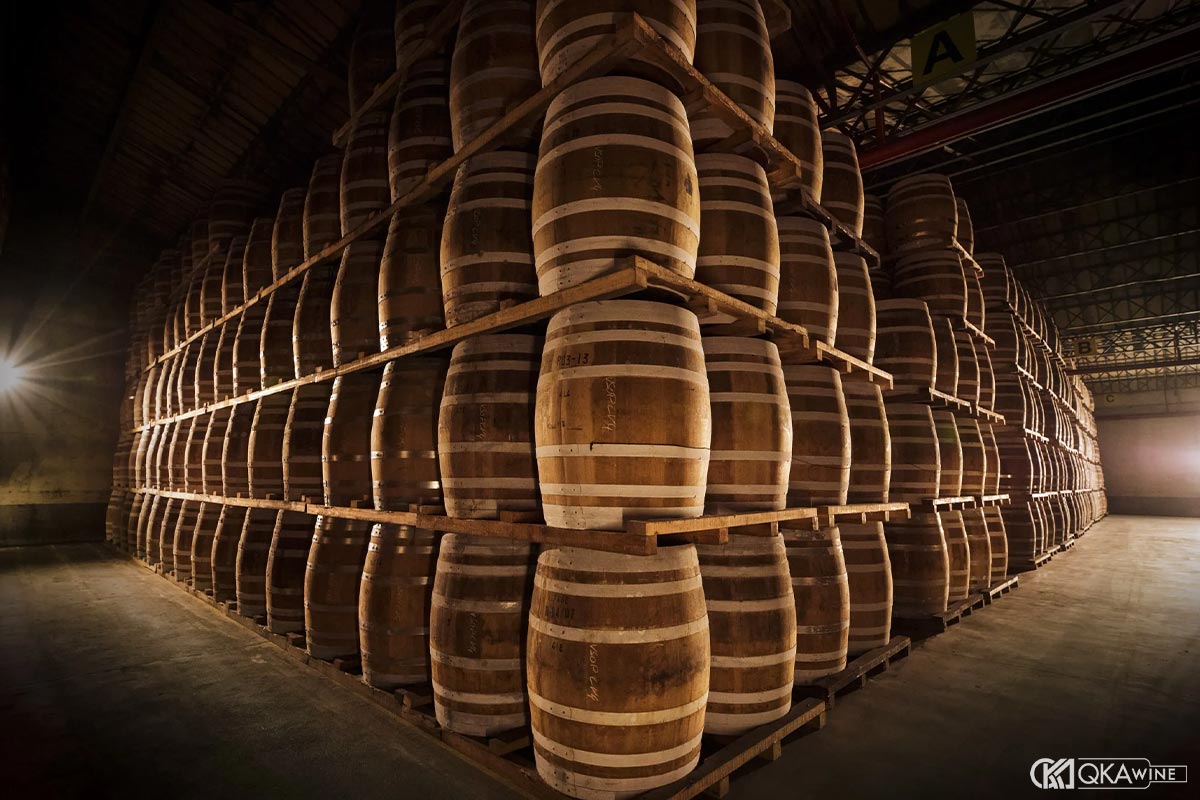 Vì sao thùng gỗ Mizunara được dùng trong whisky Nhật?