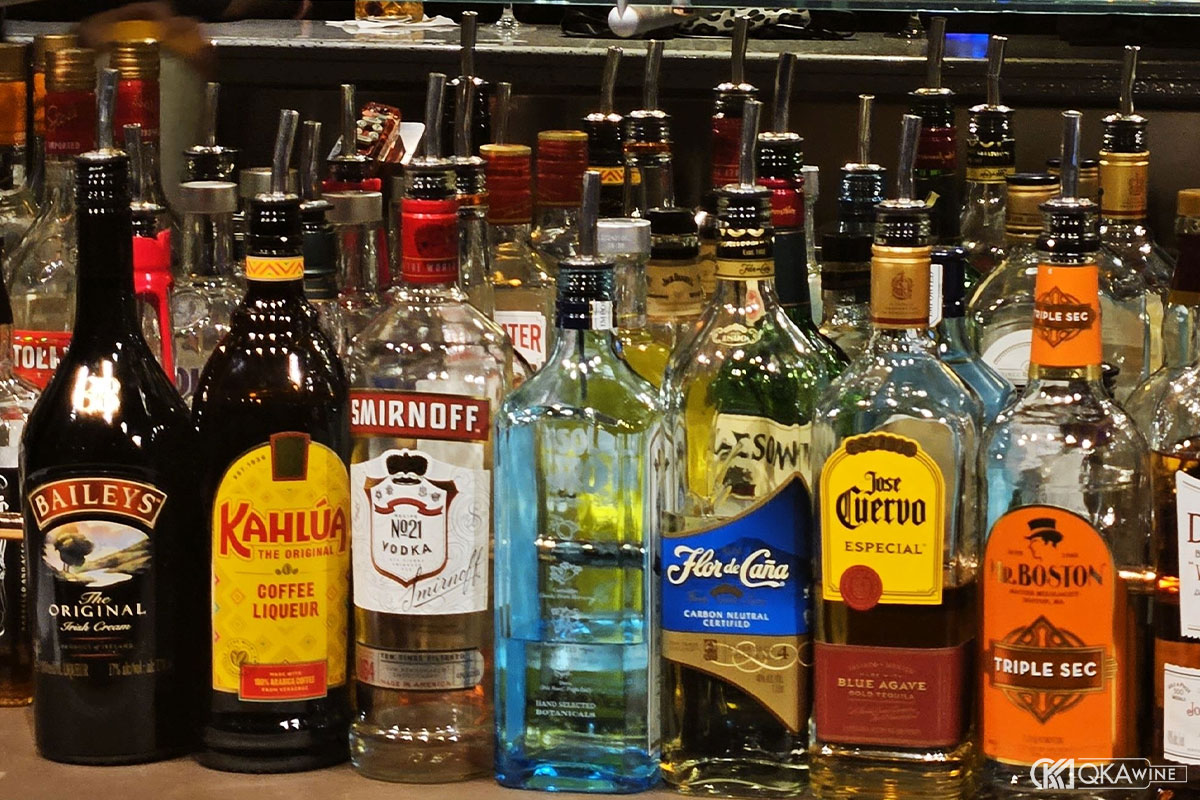 Ai nên bắt đầu với rượu Liqueur và nên chọn như thế nào?