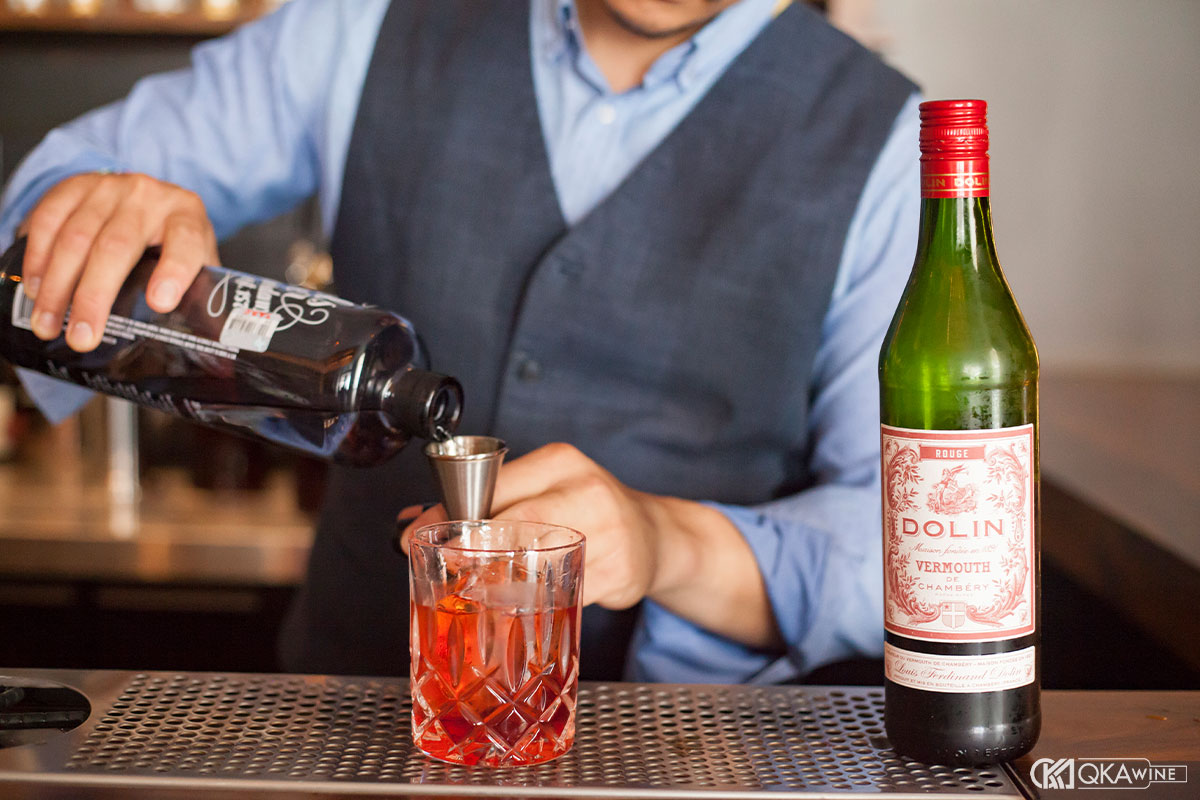 Chọn Rouge Vermouth cho cocktail cân bằng và dễ uống