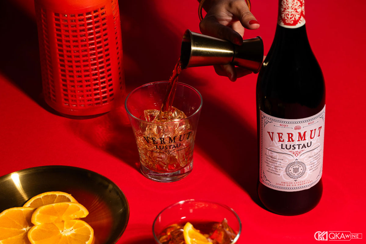 Chọn Rouge Vermouth cho cocktail sáng tạo và hiện đại
