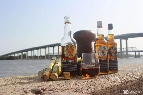 Rượu Cachaca khác gì so với Rum mía?