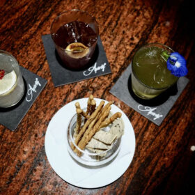 Rượu Liqueur dùng sau bữa ăn có tác dụng gì?