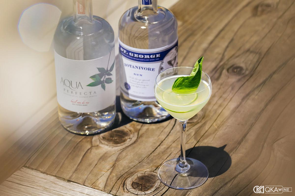 So sánh mức độ dễ uống của Eau-de-Vie với rượu mạnh khác