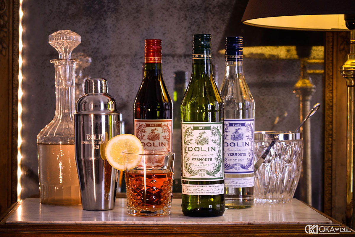 So sánh nhanh 3 chai rượu Blanc Vermouth được ưa chuộng