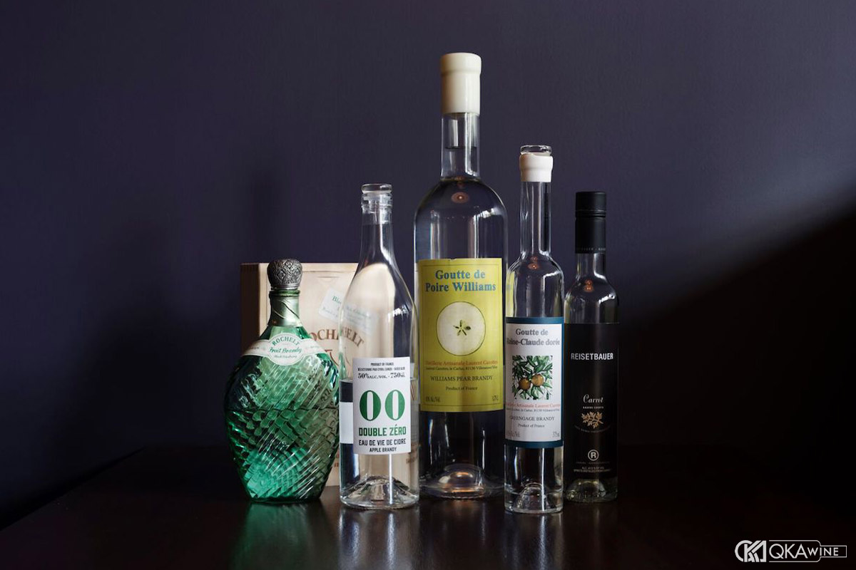 Vì sao nên tìm hiểu các thương hiệu Eau-de-Vie nổi tiếng?