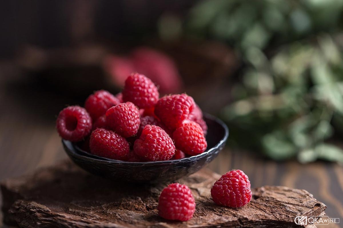 Mâm xôi và hương thơm mạnh mẽ