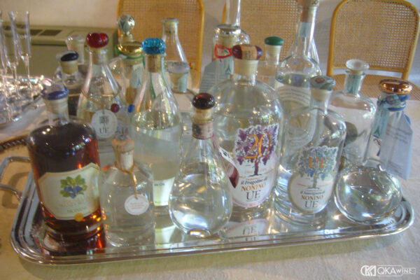 So sánh Grappa với Brandy, Cognac và Eau-de-Vie