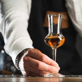 Cách uống rượu Grappa chuẩn Ý