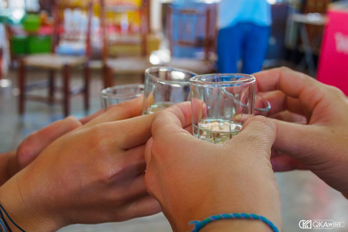 Uống Pisco nguyên chất mang lại trải nghiệm gì?