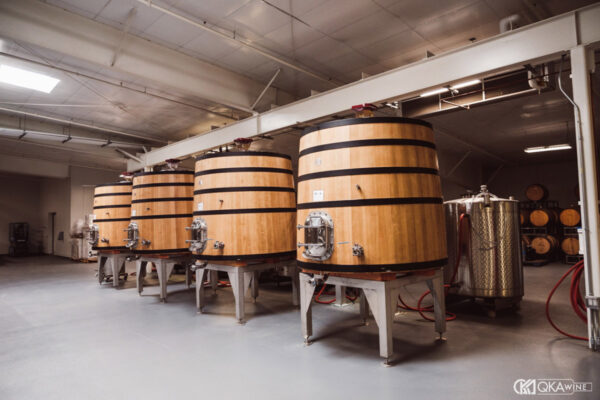 Vang California có nên ủ lâu không?