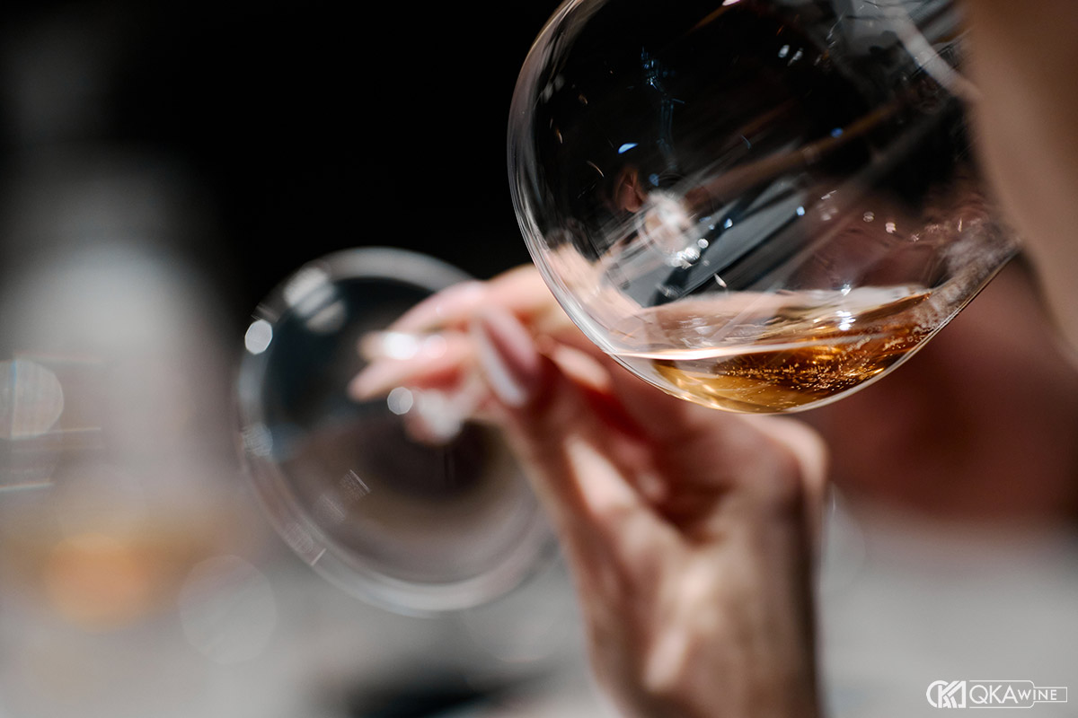 Cách sử dụng ly rượu vang đỏ đúng cách