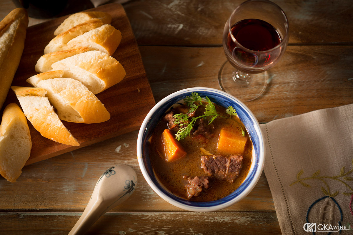 Kết hợp vang Merlot với món Việt