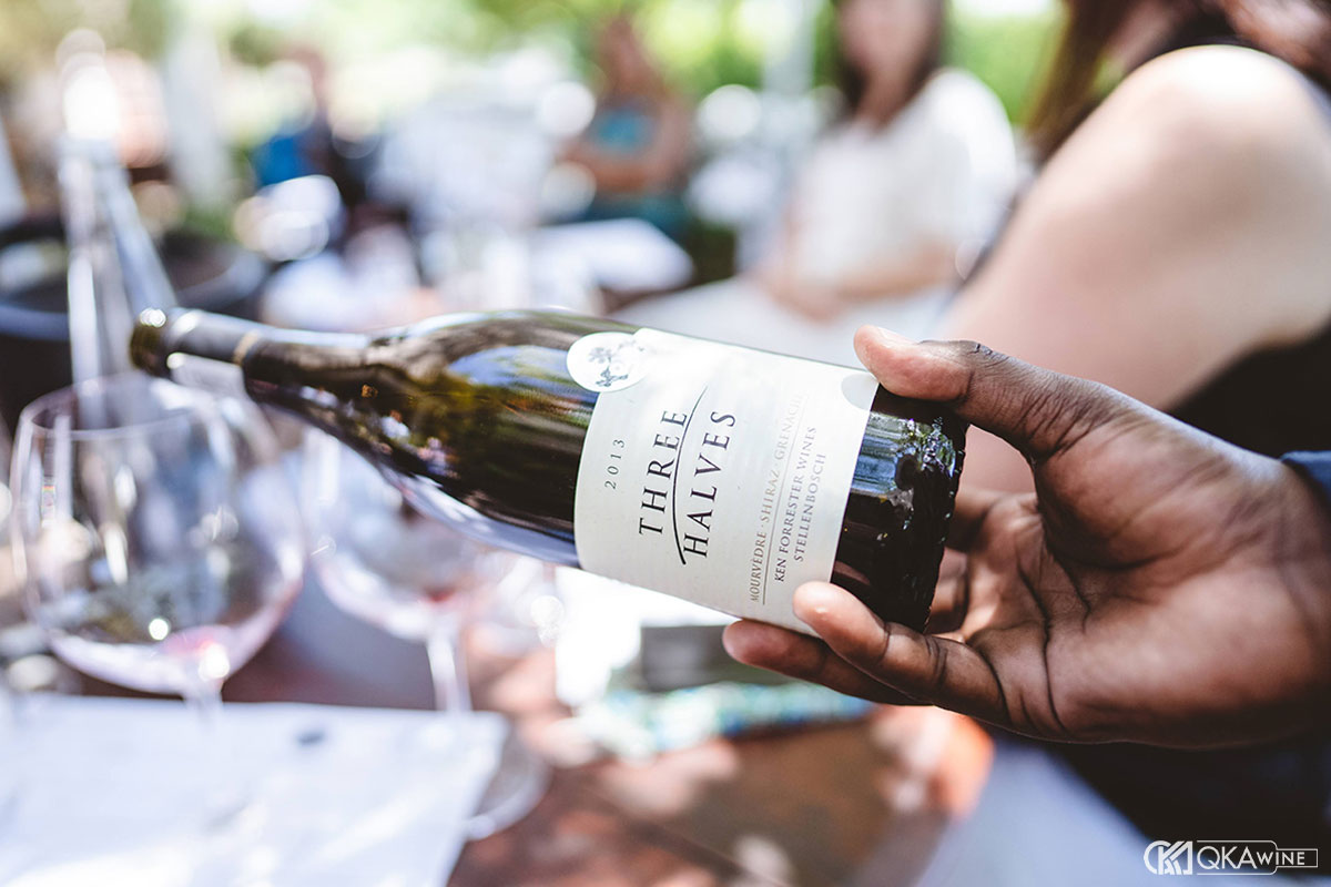 Phục vụ vang Grenache Gris