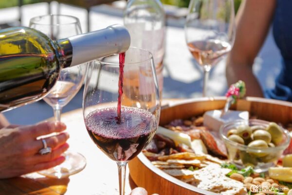 Uống vang California đúng cách