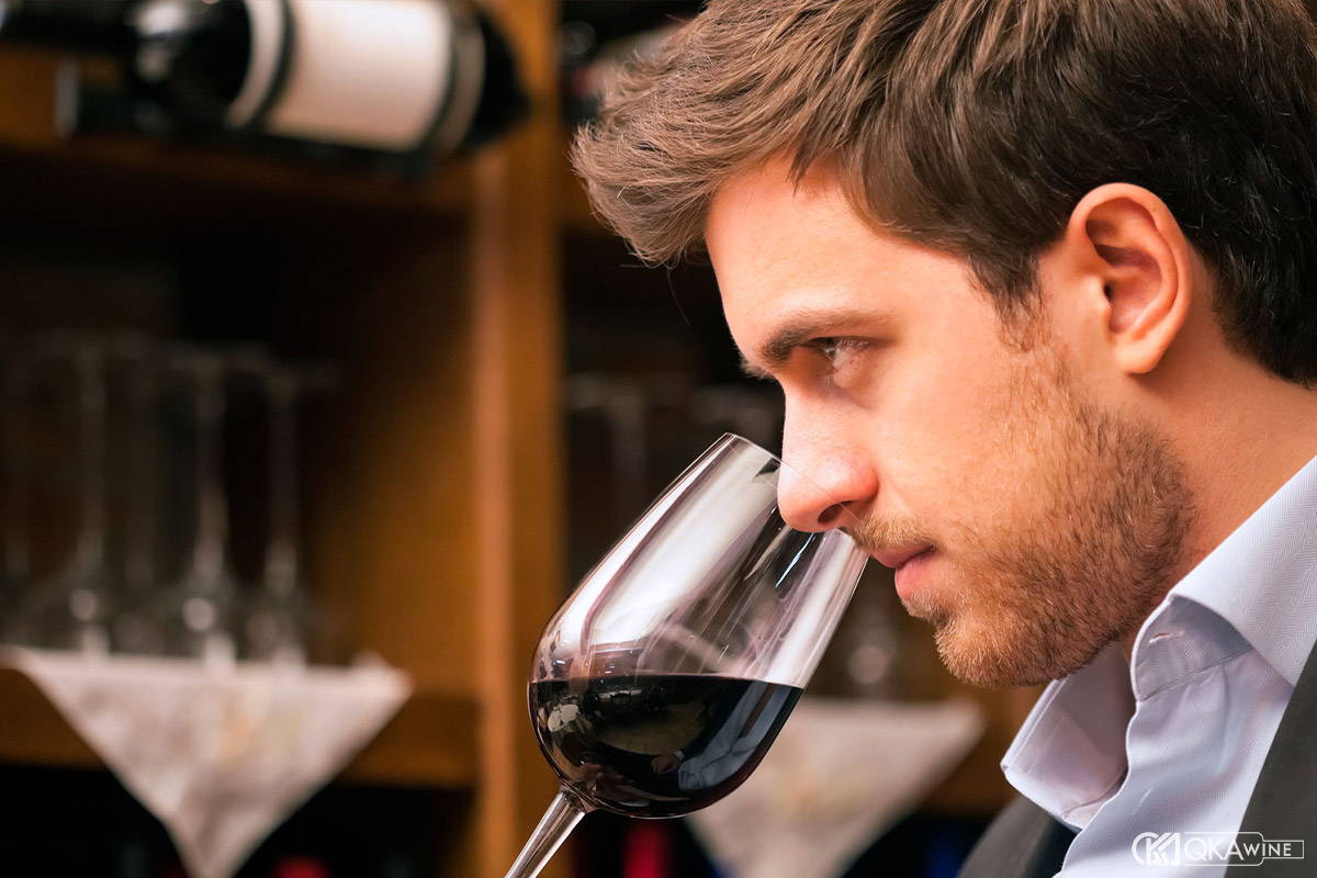 Vị rượu Cabernet Sauvignon trong khoang miệng