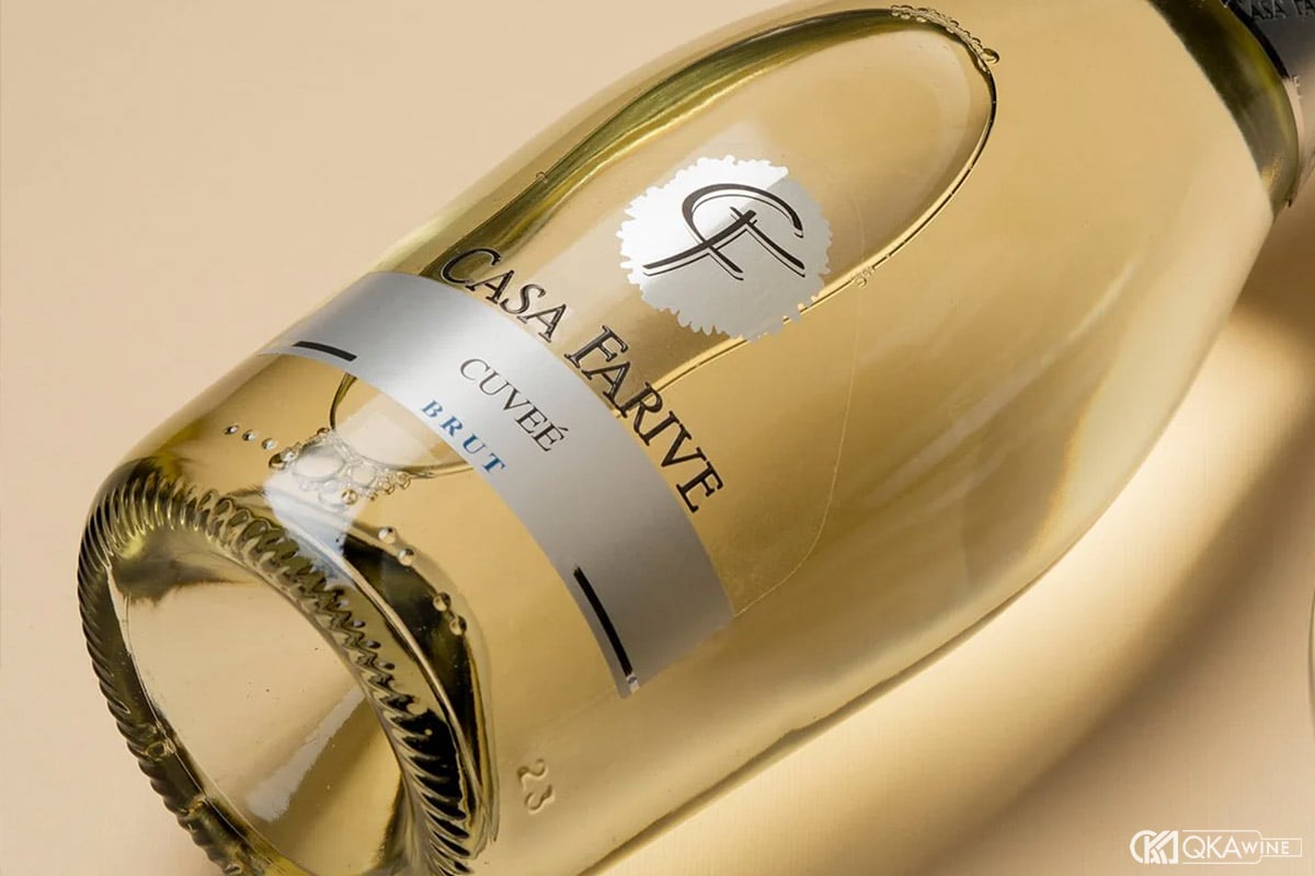 Brut Sparkling được xác định theo độ ngọt như thế nào?