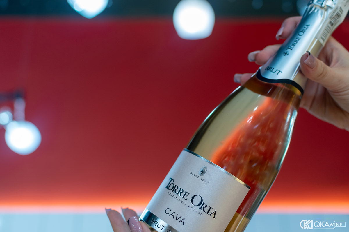 Cách chọn rượu Cava Sparkling