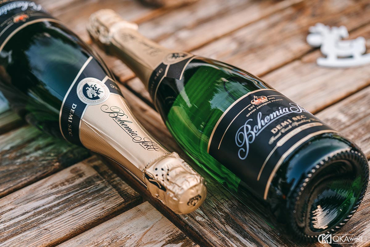 Demi-Sec Sparkling được xác định theo độ ngọt như thế nào?